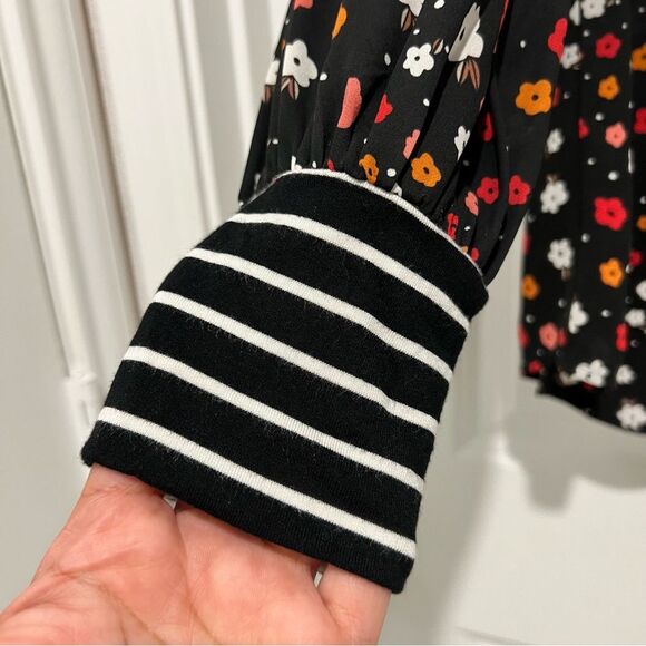 Cabi Women's Cheerful Blouse Sz. Large Floral Print and Striped Cuffs Style 3957 - Picture 6 of 13